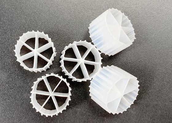 เบาะย้าย Biofilm Reactors ถังอากาศ คัลเดนส์ลอย เครื่องกรองสื่อ Virgin HDPE