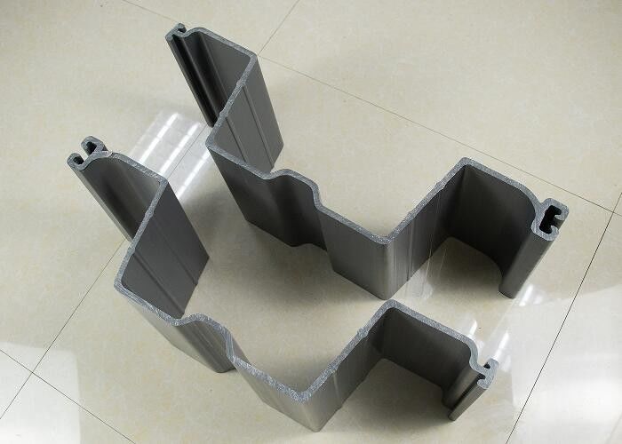 พลาสติก UPVC Pvc Sheet Piling สําหรับกําแพงน้ํา การก่อสร้างสากล สีเทา