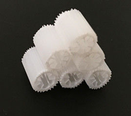 พื้นผิวสูง สื่อกรองพลาสติก การทํางานง่าย การบํารุงรักษาสําหรับกิจกรรม MBBR