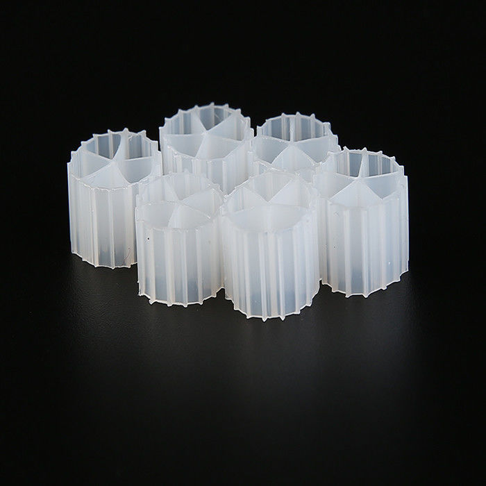 สื่อกรอง HDPE สีขาว 5 หลุม วินเจอร์ ช่วงเวลาใช้งานยาว ขนาด 10mm X 7mm