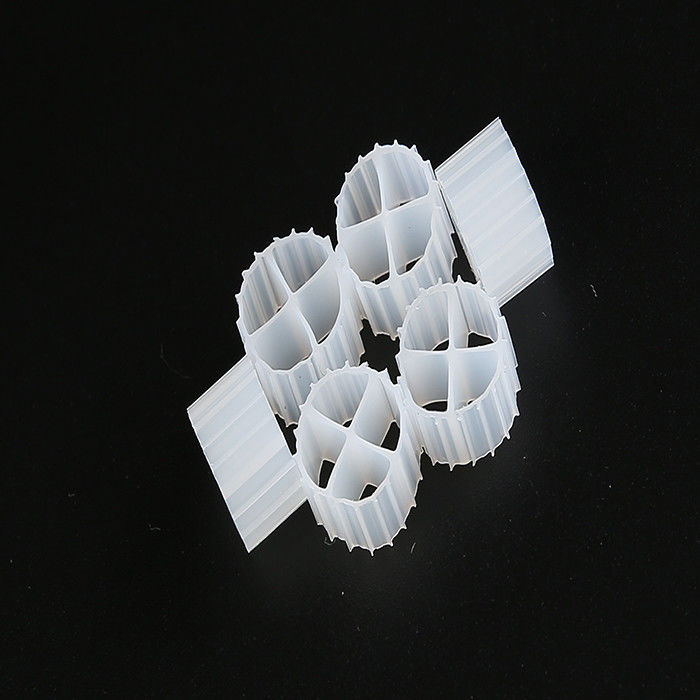 ความทนทานต่อการกระแทกที่ดี Koi สื่อกรองลอย เตียงเคลื่อนย้าย Biofilter การทําความสะอาดตัวเอง