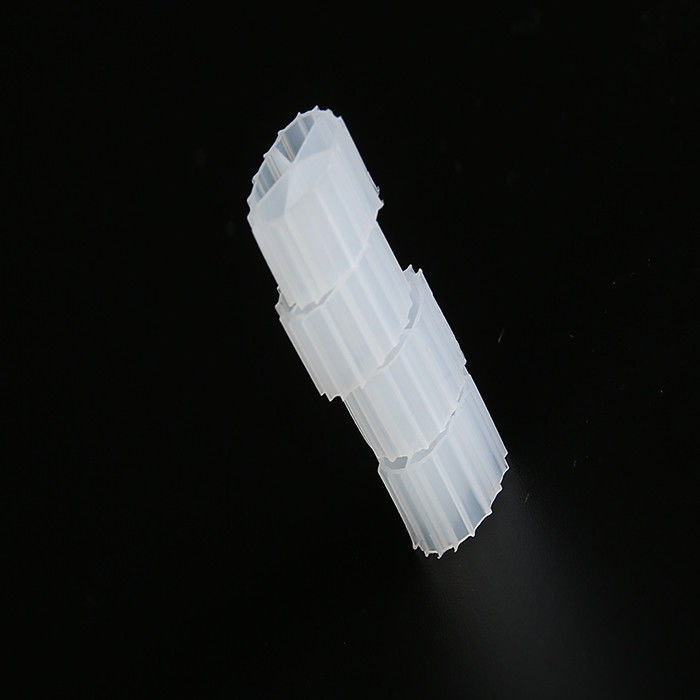 สื่อกรองพลาสติก MBBR ที่รักน้ํา การบริโภคพลังงานที่ต่ํากว่า