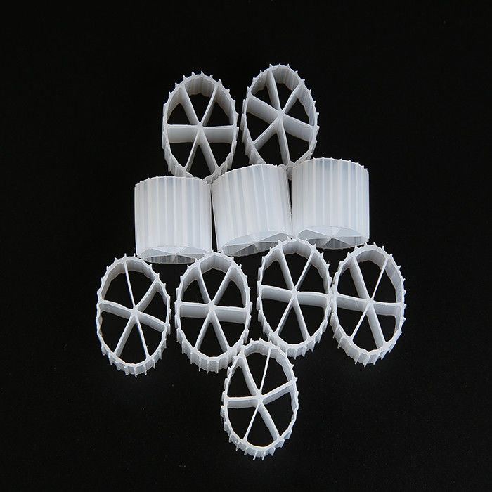 สะอาดน้ําที่มิตรต่อสิ่งแวดล้อม เทคโนโลยีป้องกัน Bio Media MBBR ด้วยอายุการใช้งานยาว ขาว