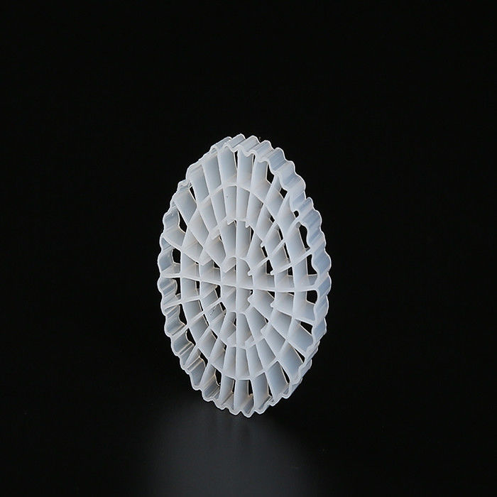 25*4mm PE64 K5 MBBR Bio Media K5 สีขาวและวัสดุ HDPE Virgin สําหรับระบบ RAS