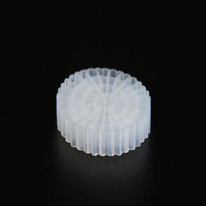 สีขาว MBBR Bio Media Virgin HDPE Material K5 สําหรับการบําบัดน้ําเสีย