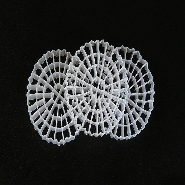 การบําบัดน้ําเสีย สื่อกรองพลาสติก MBBR HDPE Biomover ขนาดใหญ่ 1200 m2/m3 พื้นที่พื้นที่ อุปกรณ์ IFAS