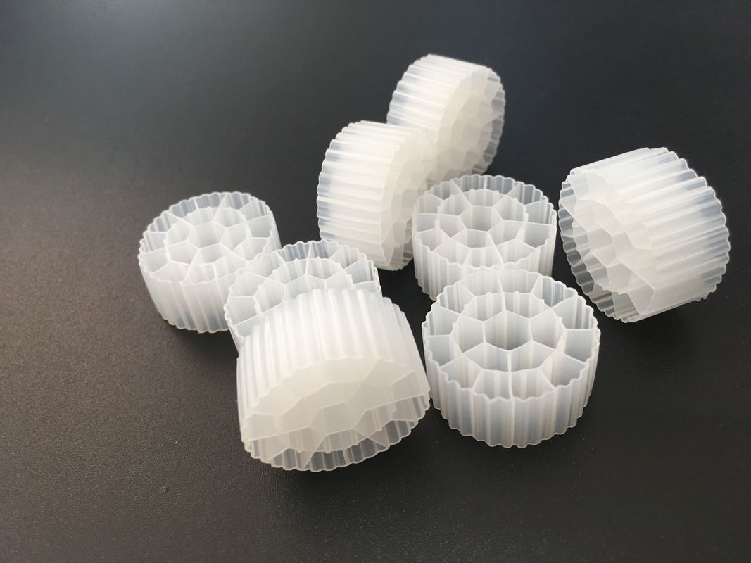 สีขาว สื่อกรอง HDPE สื่อกรองพลาสติก