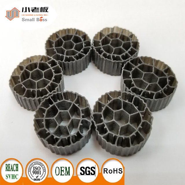 สารกรอง hdpe สีขาวสําหรับน้ําเก็บน้ํา สารพัดพลาสติกสื่อชีวภาพ