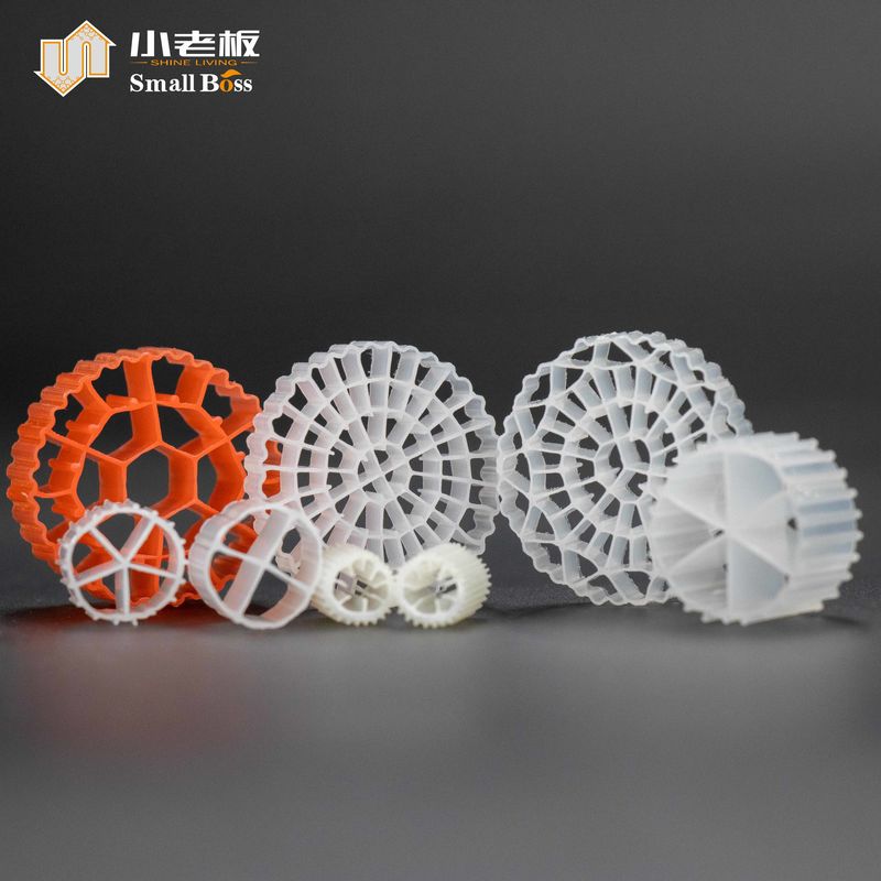 สื่อปฏิกิริยา Biofilm Bed Moving สําหรับการรักษาน้ําเสียที่มีประสิทธิภาพสูงและประหยัดค่าใช้จ่าย