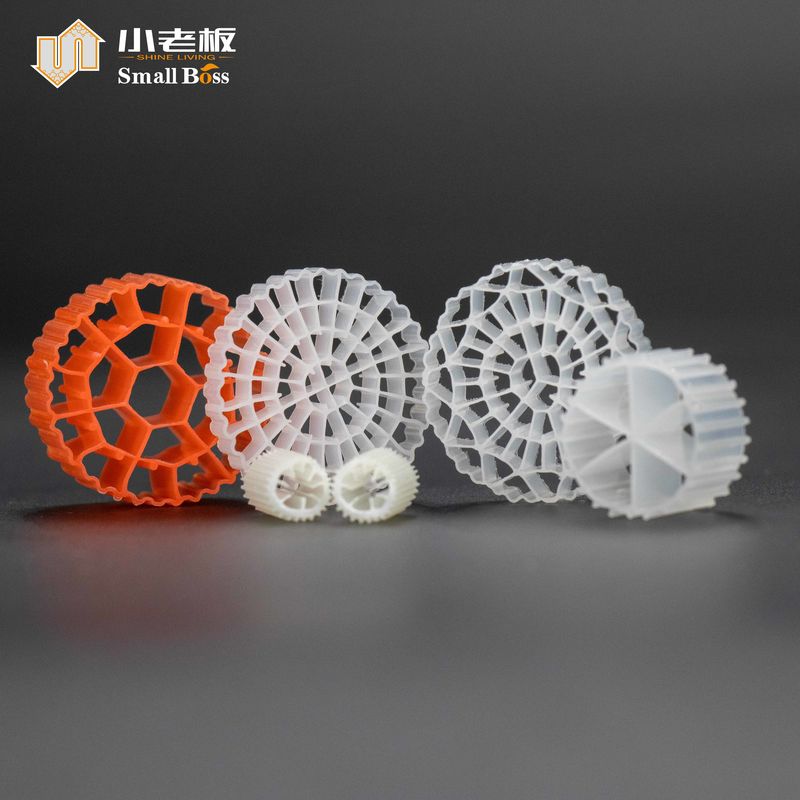 สื่อปฏิกิริยา Biofilm Bed Moving สําหรับการรักษาน้ําเสียที่มีประสิทธิภาพสูงและประหยัดค่าใช้จ่าย