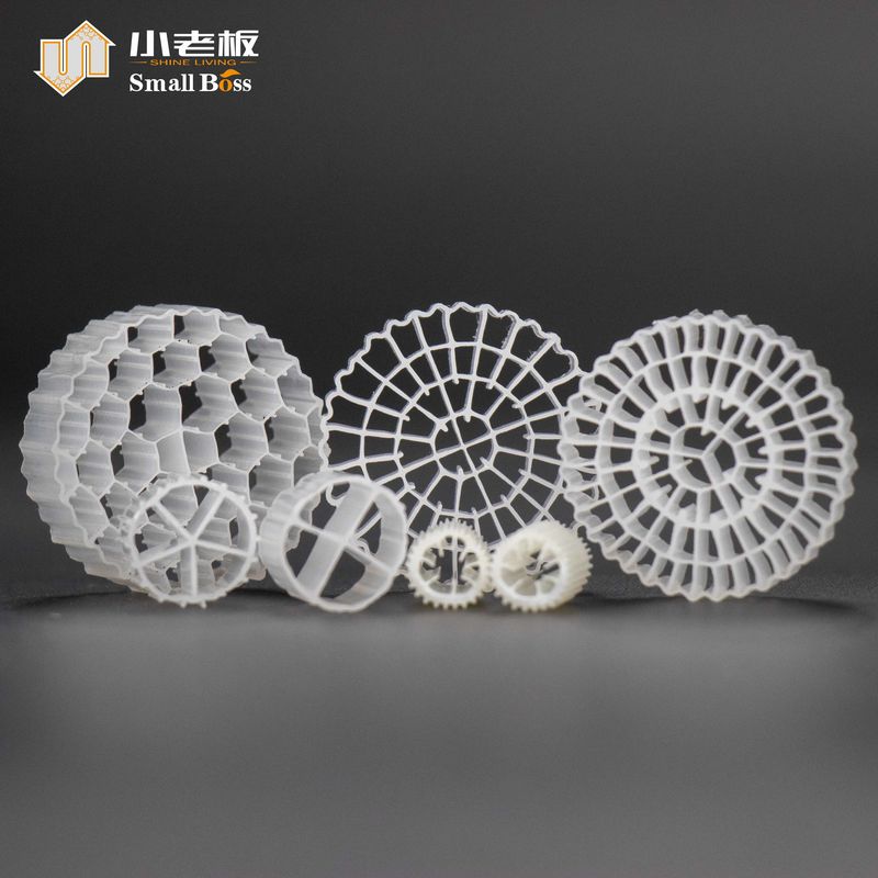 สื่อปฏิกิริยา Biofilm Bed Moving สําหรับการรักษาน้ําเสียที่มีประสิทธิภาพสูงและประหยัดค่าใช้จ่าย