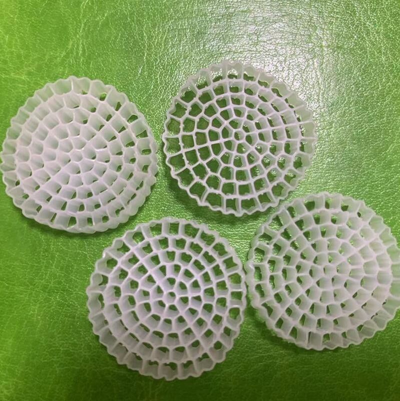 PE79S 1600m2/m3 สื่อกรอง MBBR พลอยสําหรับการบําบัดน้ําเสีย