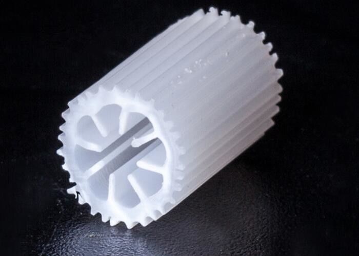 สื่อกรอง PE08 MBBR หนัก วินเจอร์ HIPS วัสดุสําหรับการบําบัดน้ําเสีย สื่อชีวพืชสีขาว