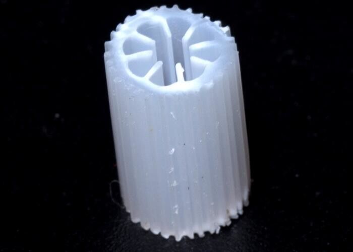 สื่อกรอง PE08 MBBR หนัก วินเจอร์ HIPS วัสดุสําหรับการบําบัดน้ําเสีย สื่อชีวพืชสีขาว