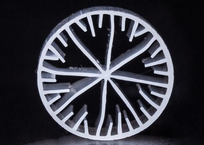 วินเจิร์น HDPE วัสดุ MBBR Bio Media สีขาว 15 * 15 มม ขนาดสําหรับน้ําเสีย