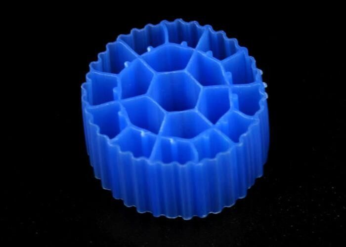 พลาสติก MBBR Biocell BIO Balls สื่อกรองสําหรับความทนทานต่อแรงกระแทก RAS