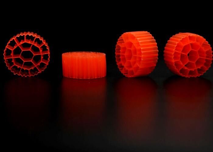 สื่อกรองเซลล์ชีวภาพที่เป็นมิตรต่อสิ่งแวดล้อม สีใด ๆ วินเจิร์น HDPE วัสดุ Bio Balls