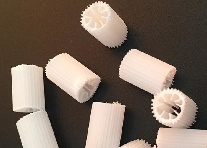 HDPE Safty Biomass Balls RAS MBBR BIO Filter Media IFAS เทคโนโลยี 5 * 10 มม.