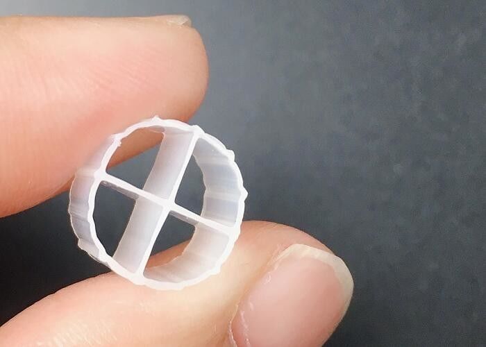 PE01 KALDNES SBR กระบวนการ Mbbr สื่อกรอง 12 * 9mm HDPE วัสดุปลอดภัย