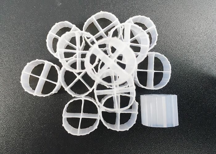 สื่อกรอง Biocell ที่มีคุณภาพสูง ด้วยวัสดุ HDPE และสีขาวสําหรับ RAS