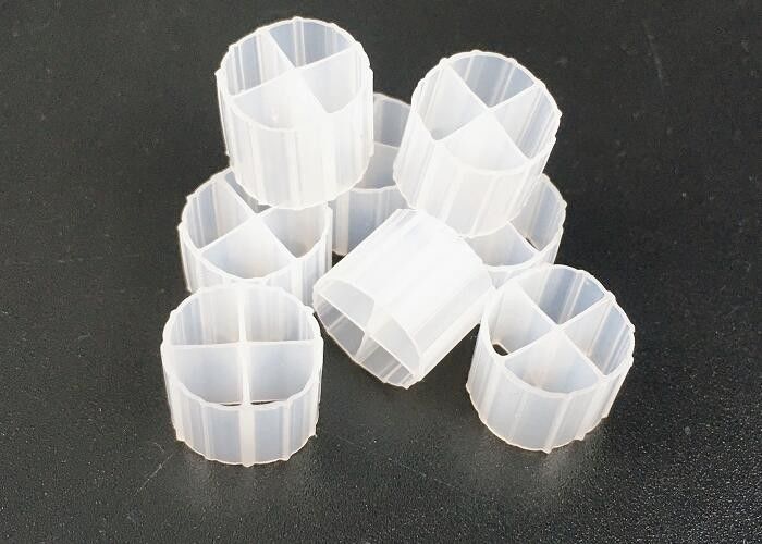 mbbr พลาสติก koi สระน้ําพลอยสื่อชีวสําหรับการบําบัดน้ําเสีย ผลิตจาก hdpe