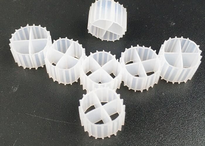 วินเจอร์ HDPE วัสดุ Kaldnes K1 เครื่องกรองสื่อ Bioballs สําหรับ Aquariums