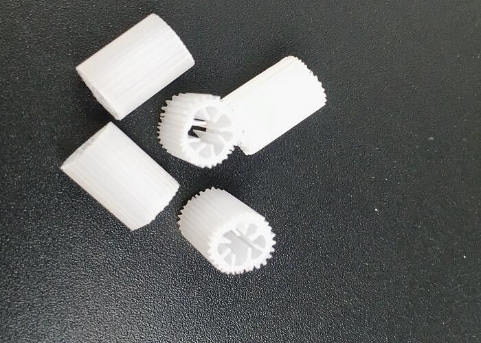 7 หลุม สื่อกรองลอย สื่อ HIPS พลาสติก Biocell สําหรับระบายน้ําเสียอุตสาหกรรม