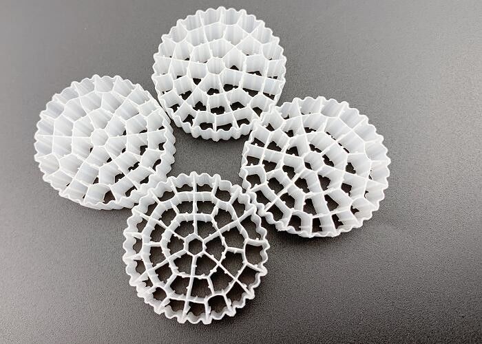 FDA PE37 25*10MM สื่อกรองระบายน้ําระบายน้ํา HDPE MBBR ขาว