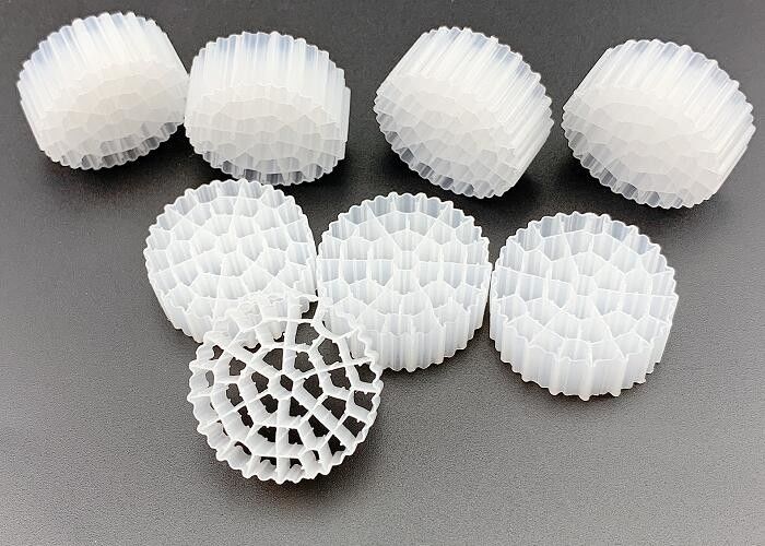 สีขาว HDPE K1 สื่อกรอง PE37 สําหรับการปรับปรุงคุณภาพน้ํา
