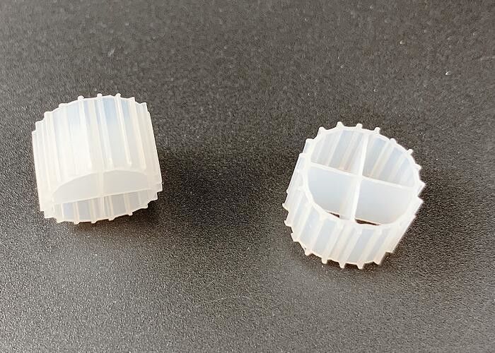 11*7mm MBBR Biofilter Media K1 ด้วยสีขาวและวัสดุ HDPE