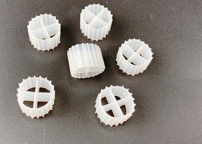 โรงงานบําบัดน้ําเสียที่มีเทคโนโลยีกรองสื่อ mbbr kaldnes k1/k3 สําหรับระบบปลูกปลาราส