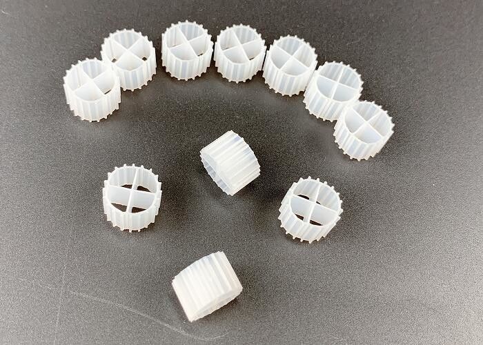 สื่อกรองชีวภาพสีขาว 11MM HDPE virgin สําหรับการล้างไนทริฟิชั่น