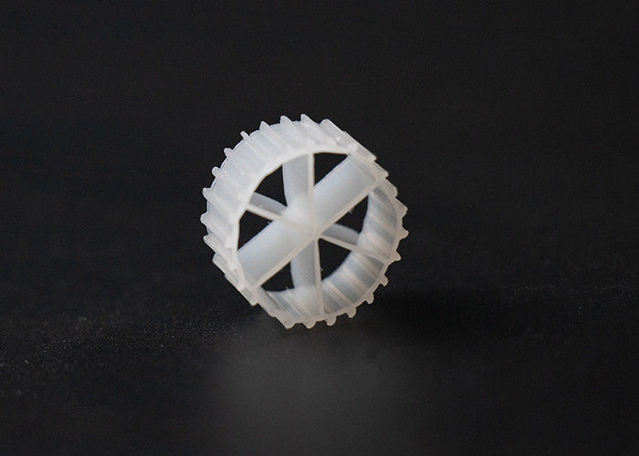 สะอาดน้ําที่มิตรต่อสิ่งแวดล้อม เทคโนโลยีป้องกัน Bio Media MBBR ด้วยอายุการใช้งานยาว ขาว