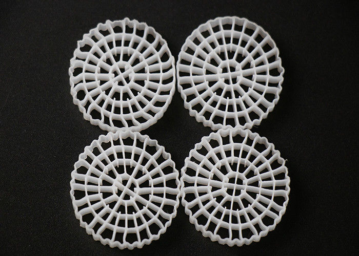25*4mm PE64 K5 MBBR Bio Media K5 สีขาวและวัสดุ HDPE Virgin สําหรับระบบ RAS