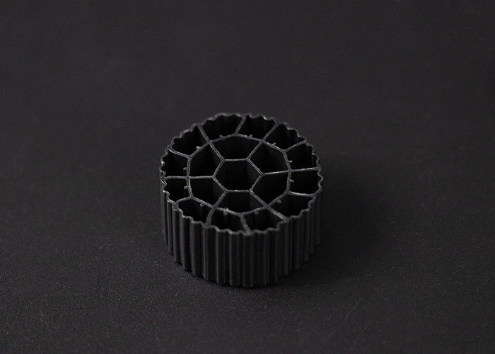 วินเจอร์น HDPE วัสดุ MBBR Filter Media Biofilter 25mm X12mm ขนาด 600 m2/m3 พื้นที่พื้นที่