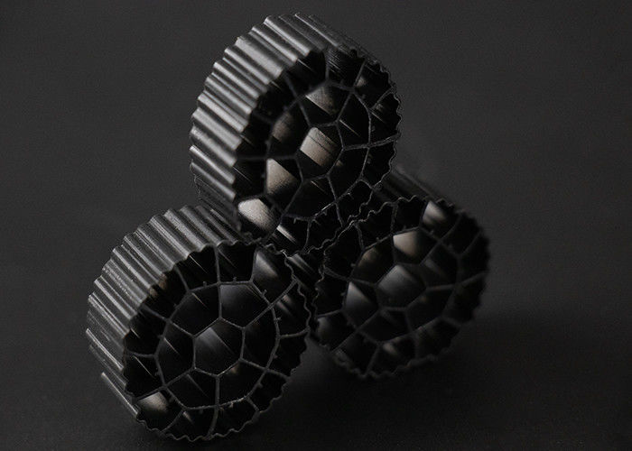 K3 สื่อกรองพลาสติก สื่อชีวภาพที่มีสีขาวและวัสดุ HDPE