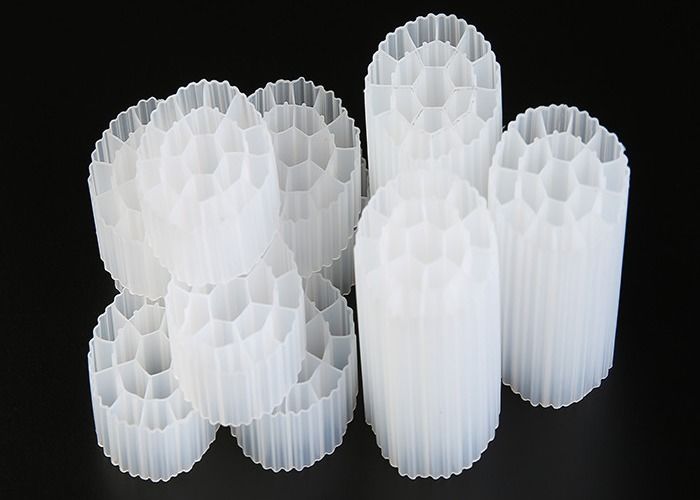 ขนาด 35mm X 18mm วินเจิร์น HDPE วัสดุ MBBR Bio Media PE07 สําหรับสระน้ํา