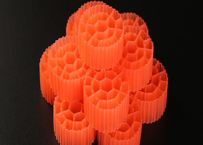 วินเจอร์ HDPE วัสดุพลาสติกสื่อกรองที่มี 19 หลุมและสีขาวสําหรับ RAS