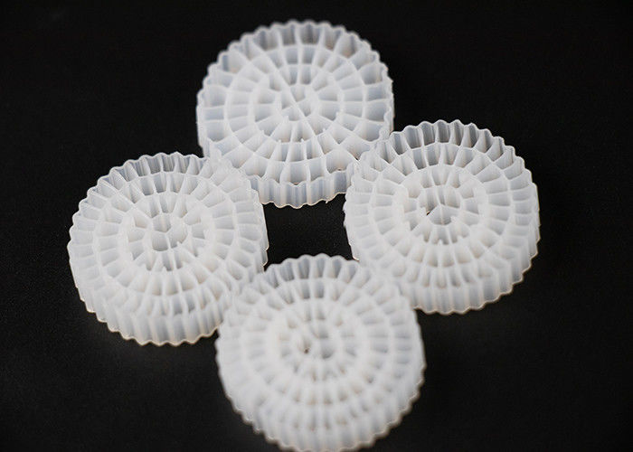 สื่อกรอง HDPE RAS พลาสติก MBBR ที่มีพื้นผิวที่ดี