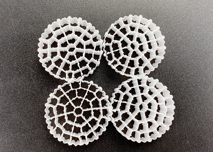 สื่อกรองน้ําเสีย MBBR เบาะเคลื่อนย้าย ระบบปฏิกิริยา Biofilm HDPE
