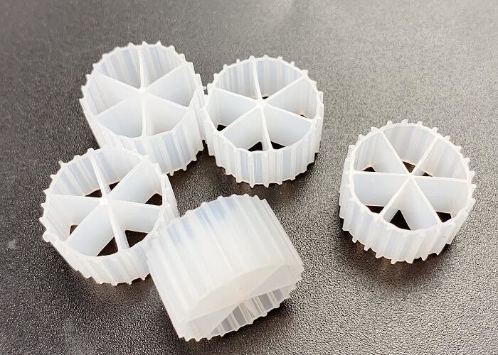 PE04 พื้นที่ใหญ่ สีขาว MBBR Bio Media 6 ห้อง 800m2/M3