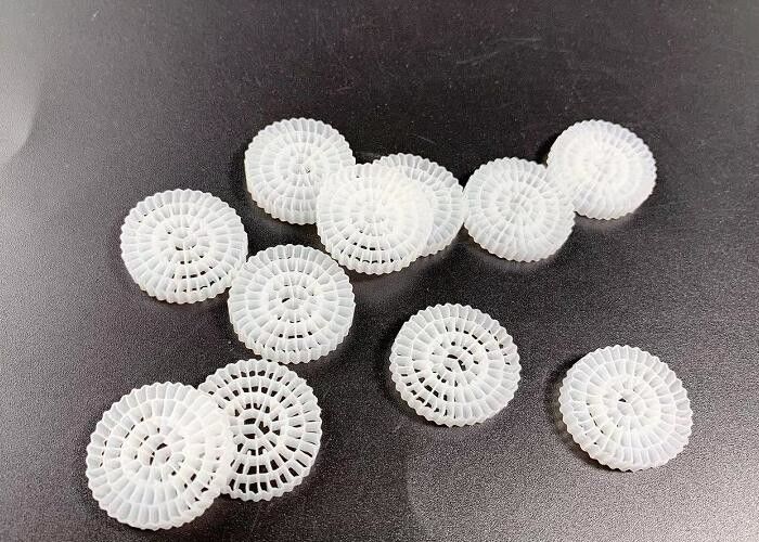 เบาะย้าย Biofilm Reactor MBBR เครื่องกรองสื่อ Super Decarburization สะดวกต่อสิ่งแวดล้อม